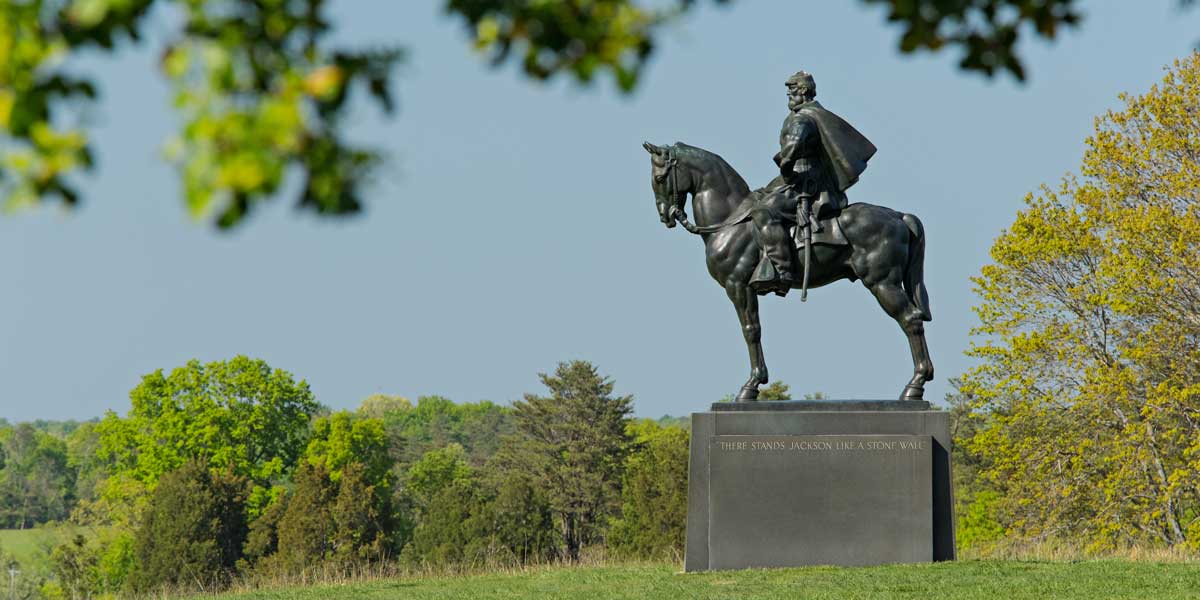 Arcadia-Run-Neighborhood-Park-Statue