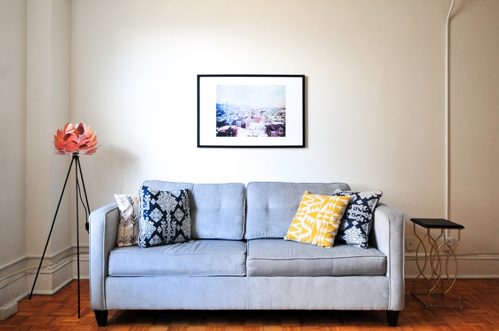 10 Amazing Ways To Transform Your Apartment Walls